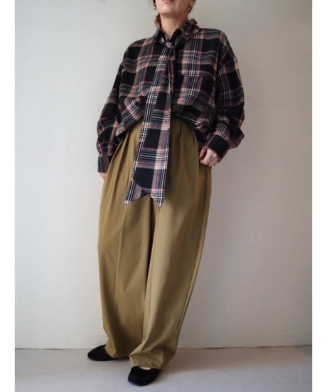 ボウタイチェックシャツ