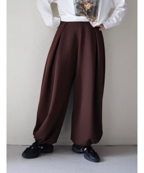 ボンディングタックパンツ