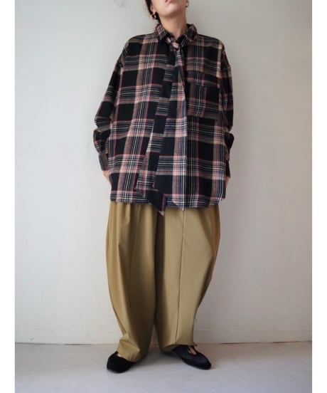 ボウタイチェックシャツ