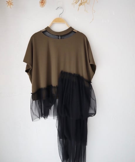 アシンメトリーチュールトップス