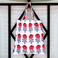 マリメッコ marimekko　＜Vihkiruusu＞ファブリックバッグ（レッド×ライラック）アジア限定