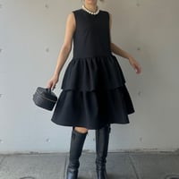 9-143    黒　Ｗフリルワンピース　長め　(ニット素材)  Ｍ