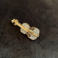 B011  ブローチ　バイオリン