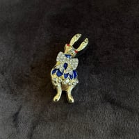 B016  ブローチ　うさぎ