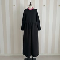 10-120    黒ウール　長袖マキシワンピース　Ｍ