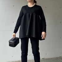 10-030    黒　長袖アーチトップス　ＳＭ