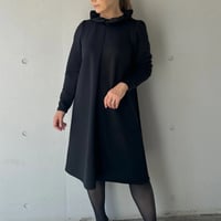 9-166    黒　首フリルワンピース　ファスナー　ＳＭ
