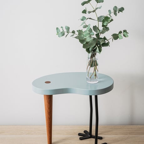 Maria Rästa Design　サイドテーブル「Chick」　Babyblue