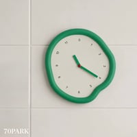 #グリーン ユニーク フレーム クロック 全3色 壁掛け時計 静音