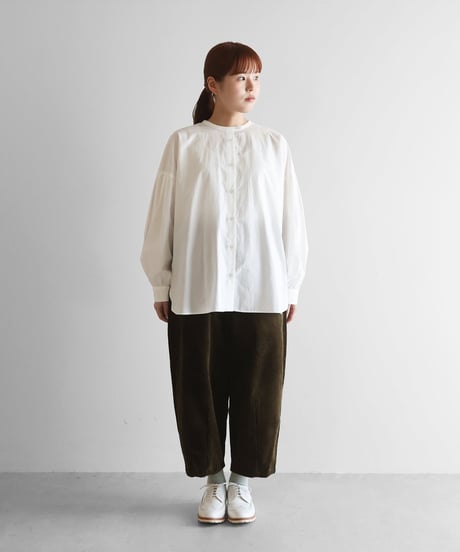 HUIS | シャトルコーデュロイバルーンパンツ（極太畝・カーキブラウン）【ユニセックス】506