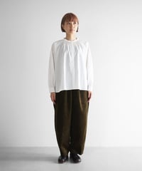 HUIS | シャトルコーデュロイバルーンパンツロング（極太畝・カーキブラウン）【ユニセックス】506L