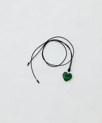 ho. glass string necklace