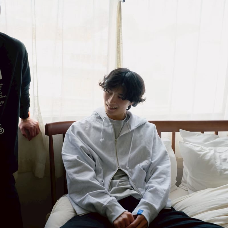 Sweat zip hoodie | LIW Co.,Ltd.