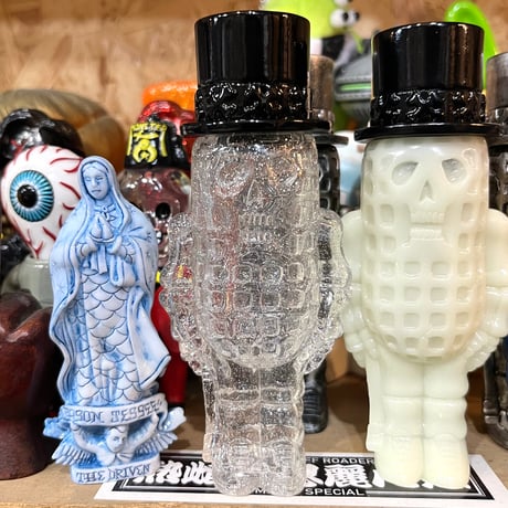 HANG×HATCHET "HATCHET MAN" sofubi