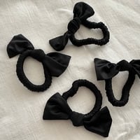 select item : hair tie A