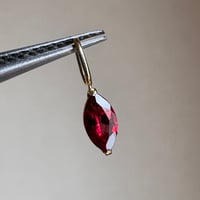 K18 天然石レッドスピネル　ペンダントトップ　　チャーム　MQ 希少石　レアストーン　18金  カラーストーン