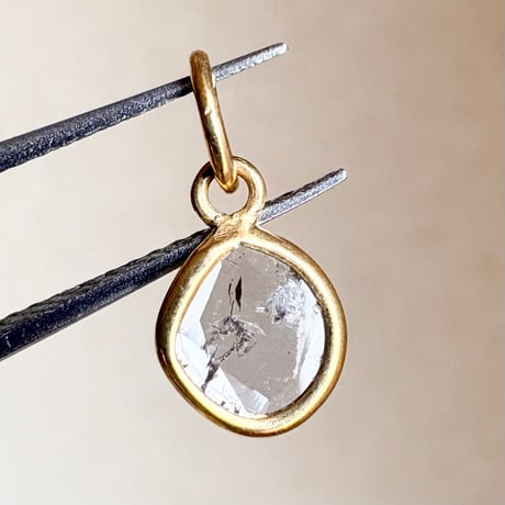 K18YG 天然ダイヤモンド スライスダイヤモンド　チャーム　ペンダントトップ　diamond