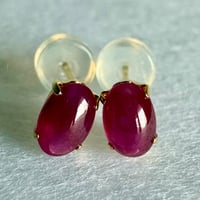 K18 ルビー　天然石　オーバルカボション　ピアス　18金イエローゴールド　ruby