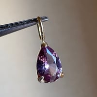 K18 天然石ラベンダースピネル pear ペンダントトップ チャーム 希少
