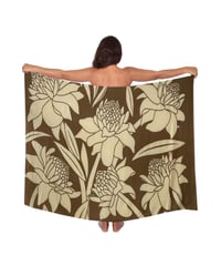 Hawai'ian Pareo    TORCH GINGER   MOCA LATTE  HNLS03793-0990