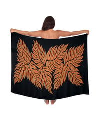 Hawai'ian Pareo   Bread Fruit Leaf  Black-Hazel  HNLS03794-0990