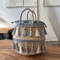 「Luna Tassel Basket（ルナ タッセル バスケット）」　自然素材