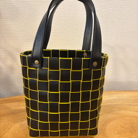 Bucket-Tote  バケットトート　Vショルダー（巾着付き） 2WAY 軽量３００g