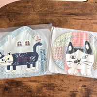 お手入れカンタン！マチルダさん合皮マウスパット