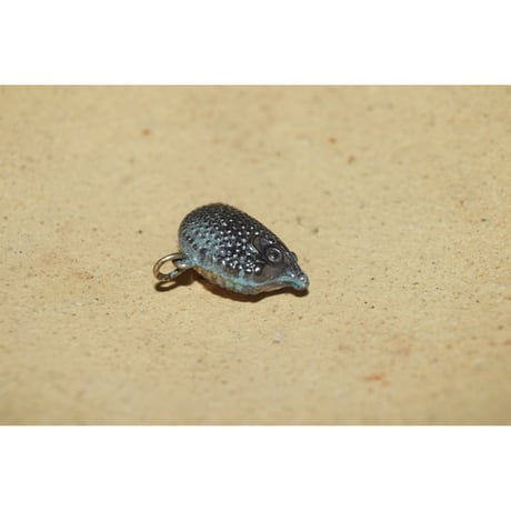 【ヴィンテージアクセサリー】シルバー　ハリネズミ型ネックレストップ