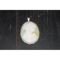 【ヴィンテージアクセサリー】【イタリア製】シェルカメオ　ネックレストップ