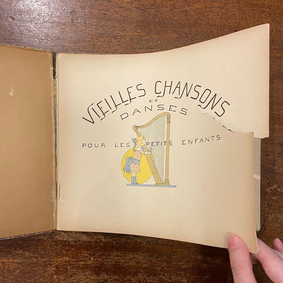 Vieilles Chansons et Rondesフランス古書児童書 VIEILLES CHANSONS ET RONDES POUR PETITS ENFANT