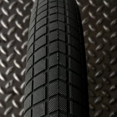 V-MONSTER Tire PRIMO