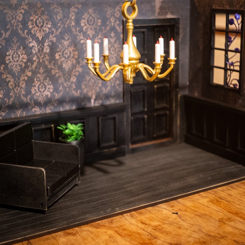 ドールハウス　両開き扉のブラックなお部屋 1/10スケールドールハウス「朽ちた洋館の応接室」カスタム品 | kkcompany