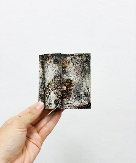 mw12｜三つ折り財布／UC