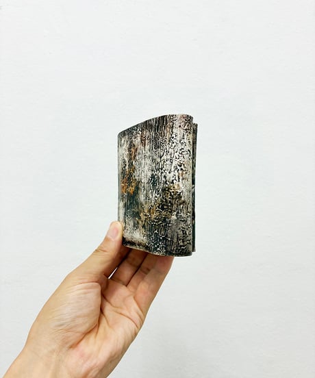 mw12｜三つ折り財布／UC