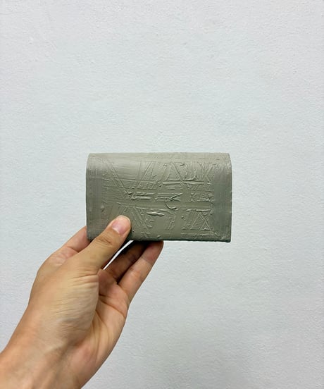 mw13｜コンパクト二つ折り財布／GR