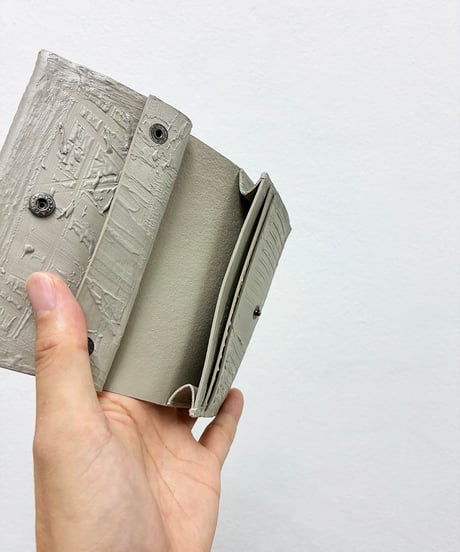 mw13｜コンパクト二つ折り財布／GR