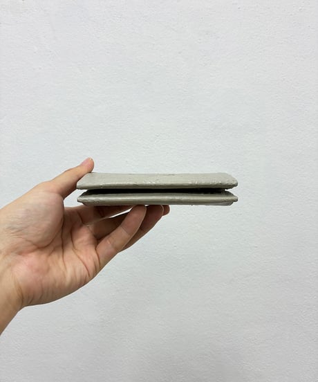 mw13｜コンパクト二つ折り財布／GR