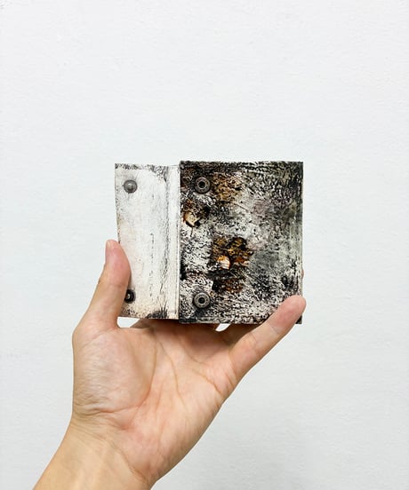 mw12｜三つ折り財布／UC