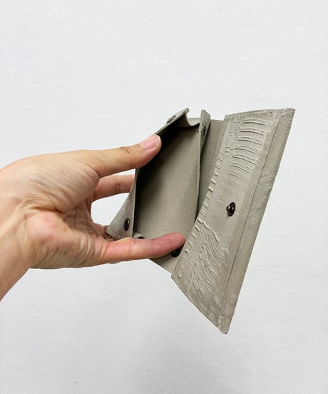mw13｜コンパクト二つ折り財布／GR