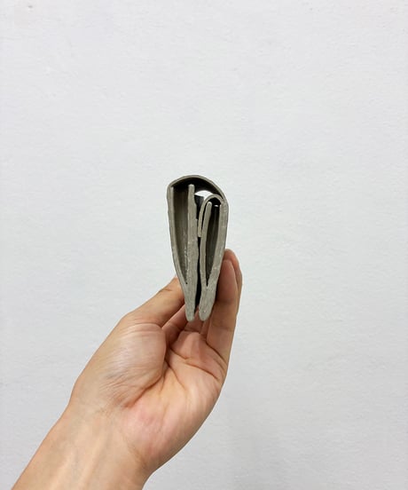 mw13｜コンパクト二つ折り財布／GR