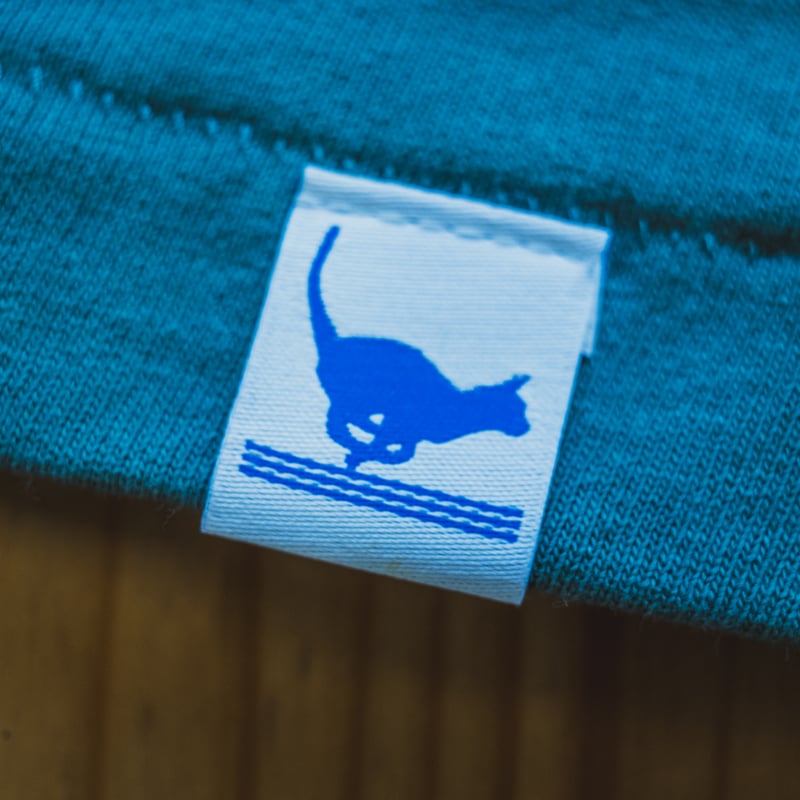 WORKERS & Running Cat T-Shirt Color: Cat Grass