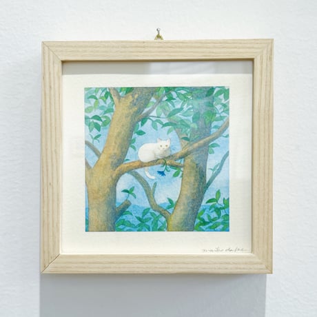 嶽まいこ｜white cat on tree