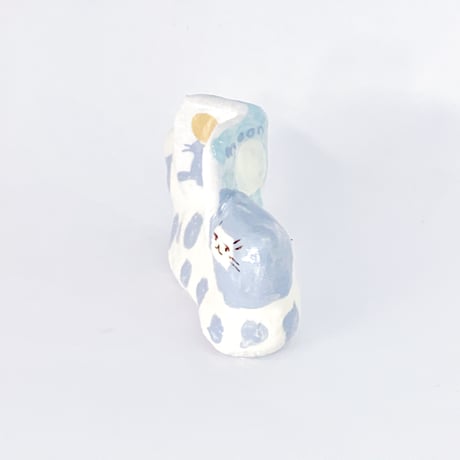 にゃんとこ｜陶土人形「moon cat & book」