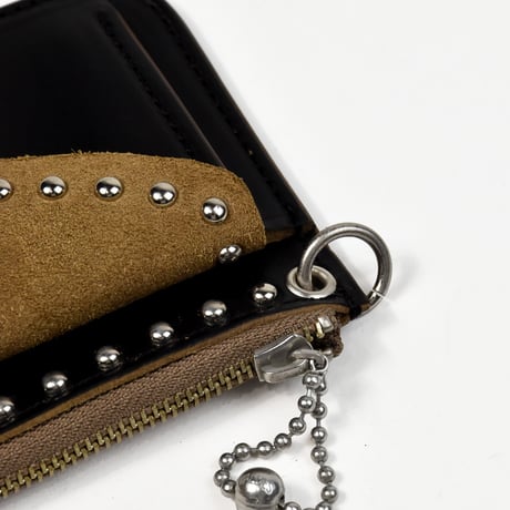 SHELL & STUDS UTILITY POUCH -horse butt-