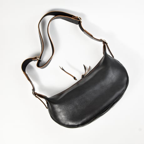 HALF MOON BAG - tea core ー