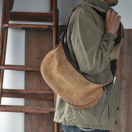 ARMS HALF MOON BAG -italy suede-