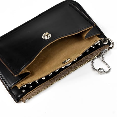 SHELL & STUDS UTILITY POUCH -horse butt-