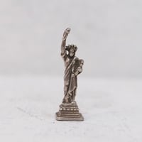 Beau Sterling　自由の女神 トップ