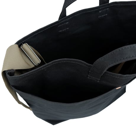 holk(ホーク)　　  tote　③  by  this is a(n)